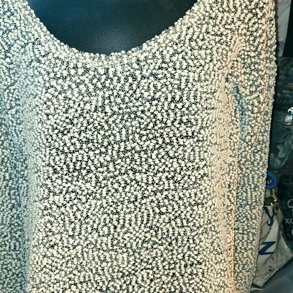 Beautiful light sweater with lace detail